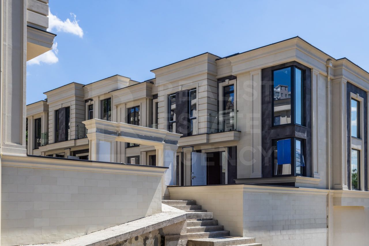 Vânzare, townhouse, 2 nivele, 3 camere, strada Maciesilor, Telecentru - Poză 1