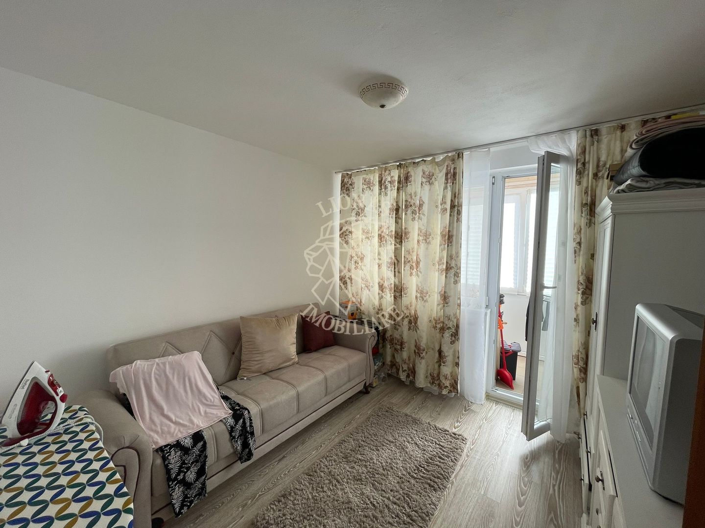 Apartament 3 camere 62 mp+2 balcoane-2 parcari-mobilat-Subcetate - Poză 1