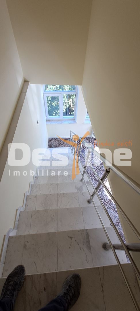 Vilă cu potențial comercial și rezidențial - Poză 23