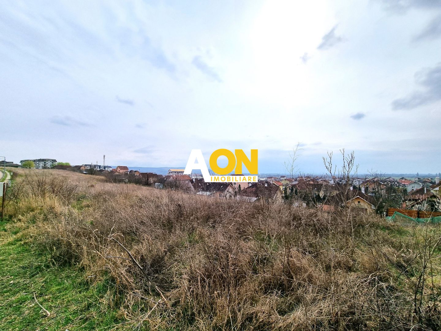 Teren cu priveliste si utilitati, 700mp, Dealul Furcilor - Poză 2