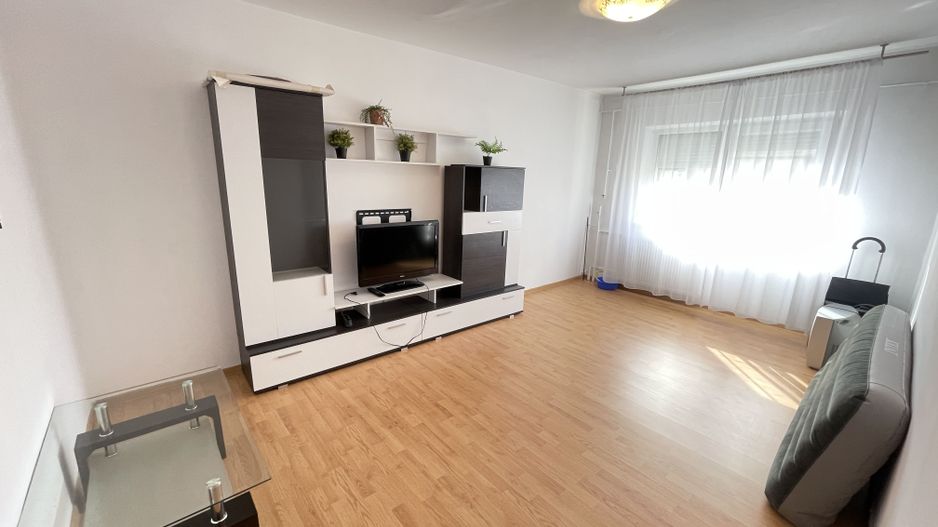 Lipovei | 3 camere | Decomandat | Mobilat-Utilat | Acoperiș - Poză 1