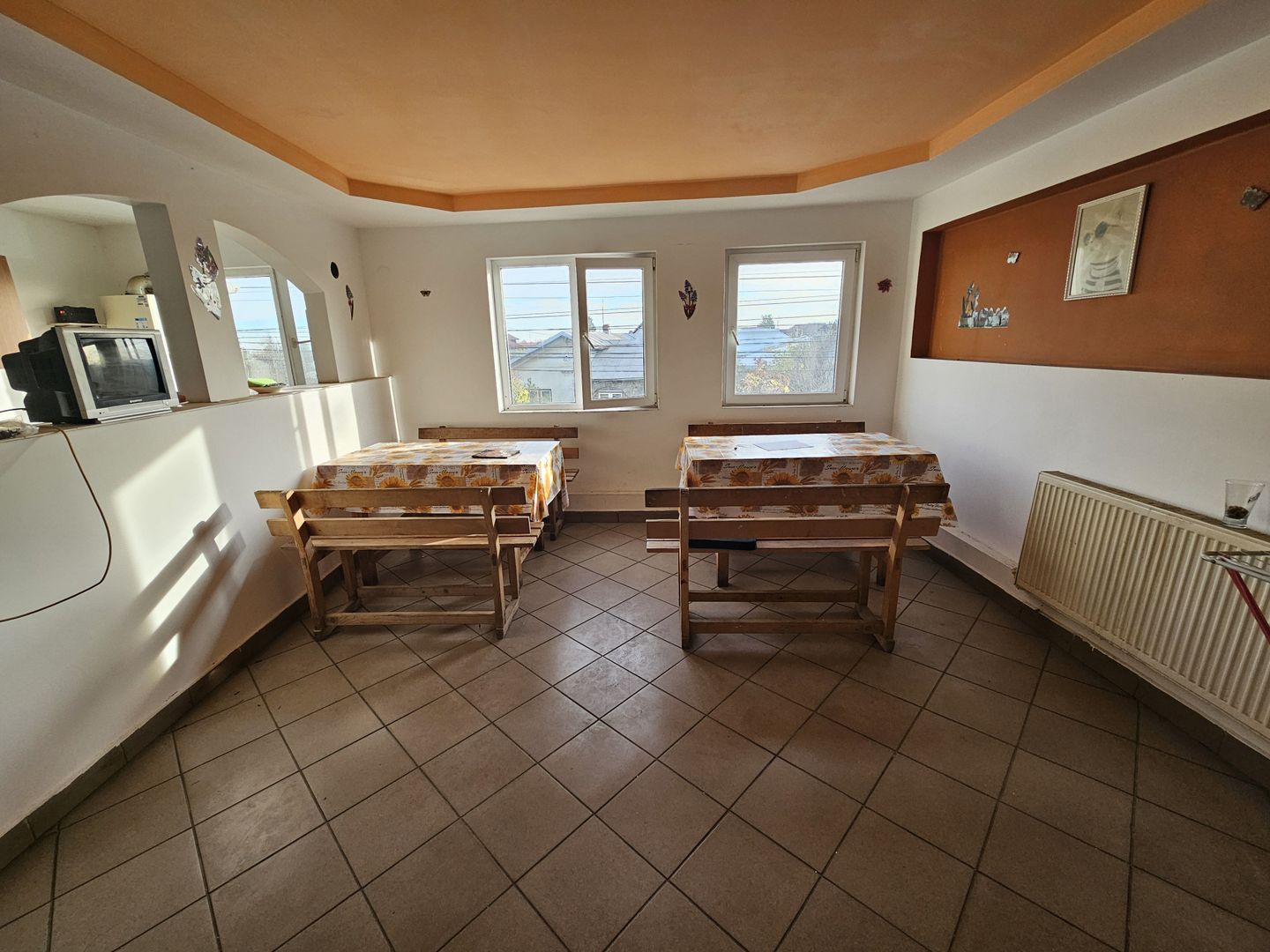 Spatiu comercial/camere cazare - 7 camere 135 mp Baicoi Prahova! - Poză 2