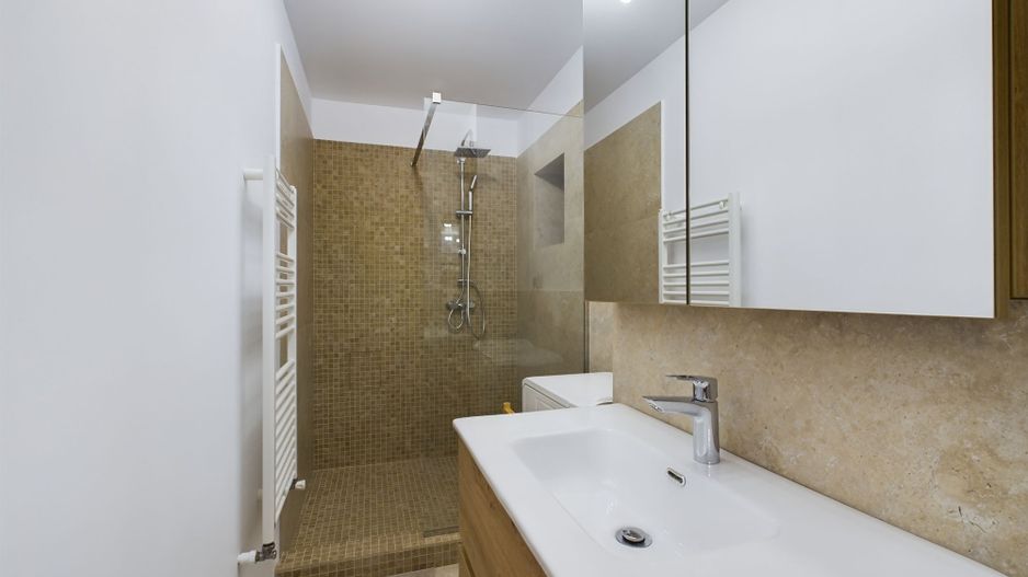 Apartament Modern de 2 Camere Bulevardul Unirii - Poză 14