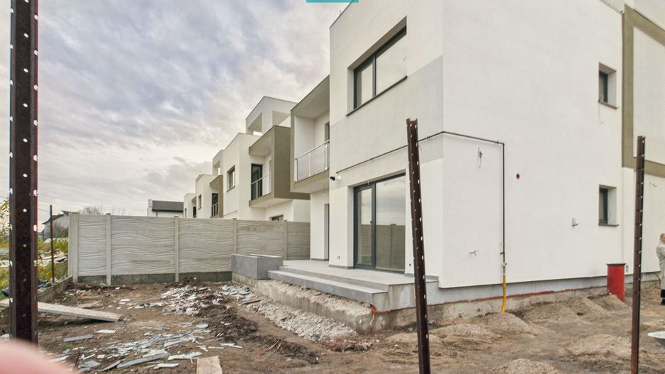 Vilă ultramodernă cu 4 camere în Gai - Poză 13