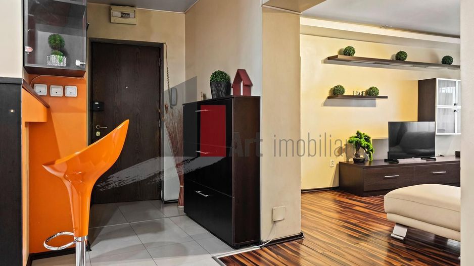 APARTAMENT  DE  4 CAMERE UNIRII - Poză 4