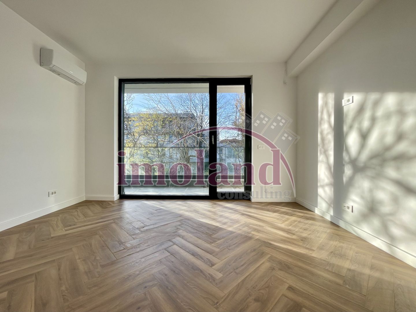 Vanzare Vila 250 mp 6 camere 4 bai, finisaje premium | Iancu Nicolae - Poză 16