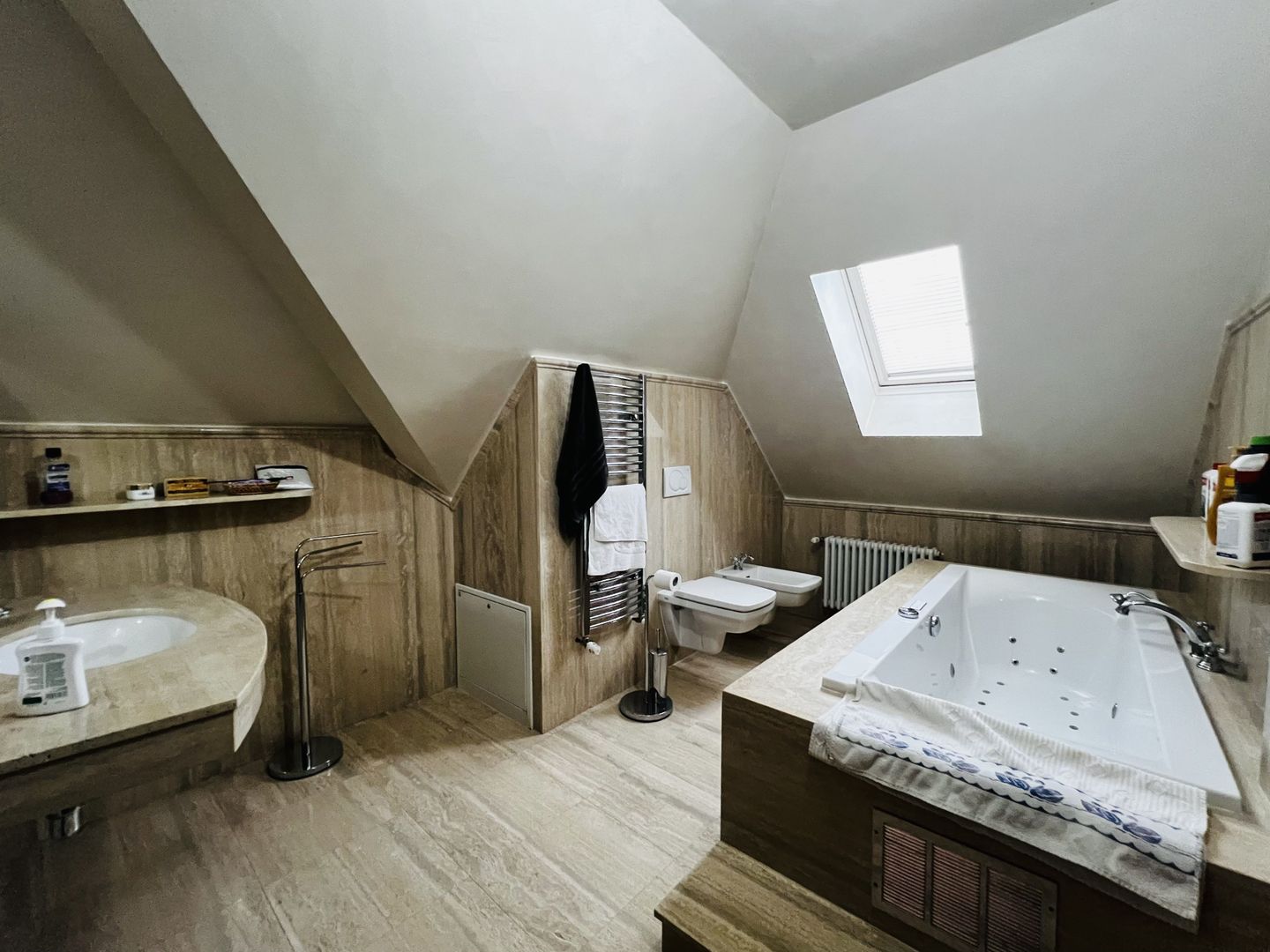 Vila cu 7 camere - Dumbravita - Zona Cora - Poză 11