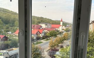 Apartament 3 camere, 67 mp, Tomești - Etaj 3, izolație termică nouă - Poză 3