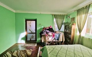 Vanzare casa cu teren 1800 mp, Pitesti str Bananai, la intrare - Poză 20