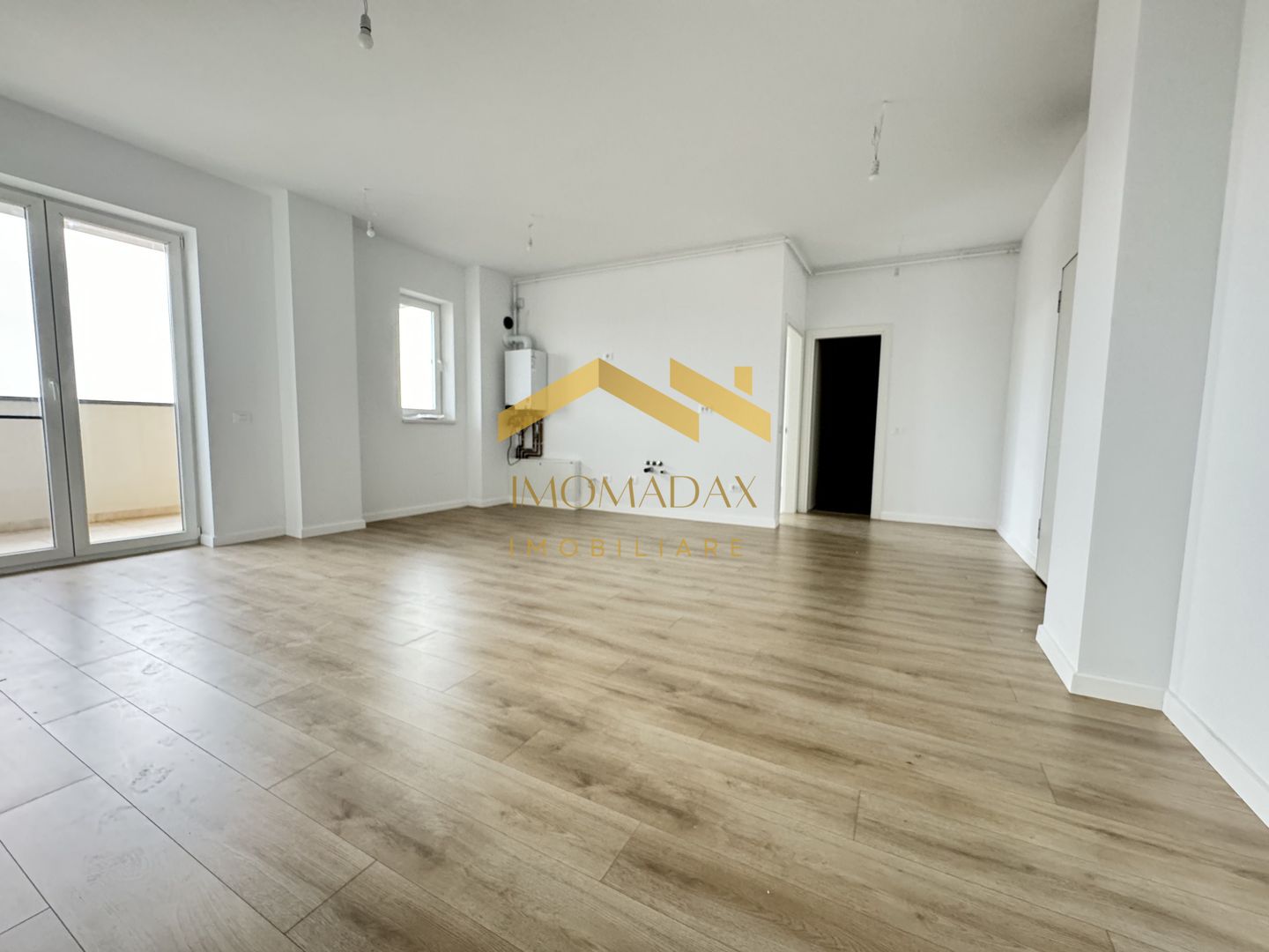 Apartament- 2 camere -1 loc de parcare - Poză 1