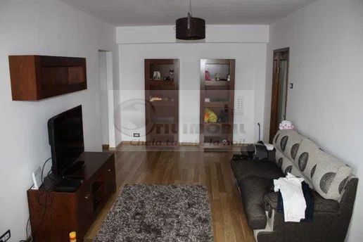 Apartament 3 camere TG. CUCU independentei -650 euro - Poză 3