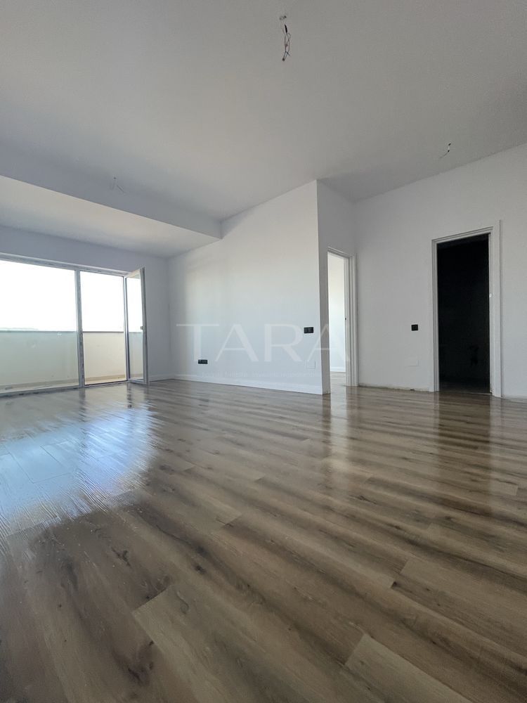 Apartament modern cu 2 camere, finisat recent. Locatie Excelenta ! - Poză 1