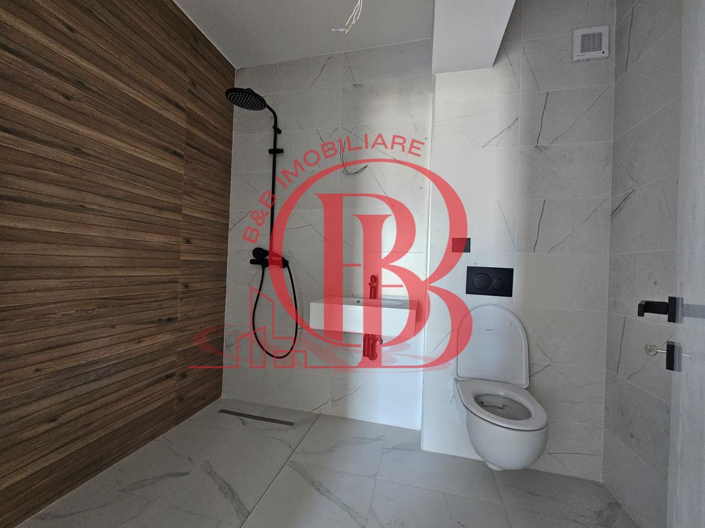 4 camere finalizat Complex Premium-piscina - pista alergare in incinta - Poză 15