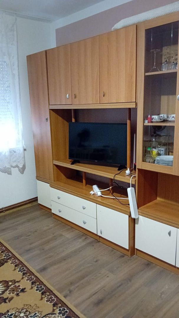 Ag EUROPA vinde ap 2 cam RENOVAT 44mp la etajul 1 în Micro 14 - Poză 4