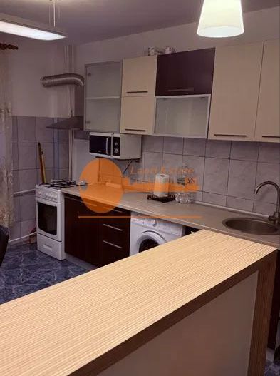 2 Camere 4 minute Metrou Gorjului-Bloc Reabilitat - Poză 7