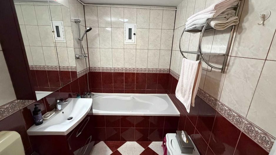 AP. 2 CAMERE- APARATORI, MASINA DE SPALAT VASE,PARCARE ADP, METROU - Poză 8