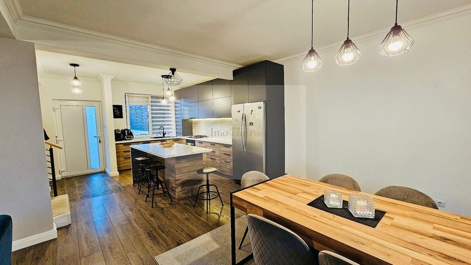 Casă spațioasă cu 4 camere și curte proprie – ideală pentru familie - Poză 5