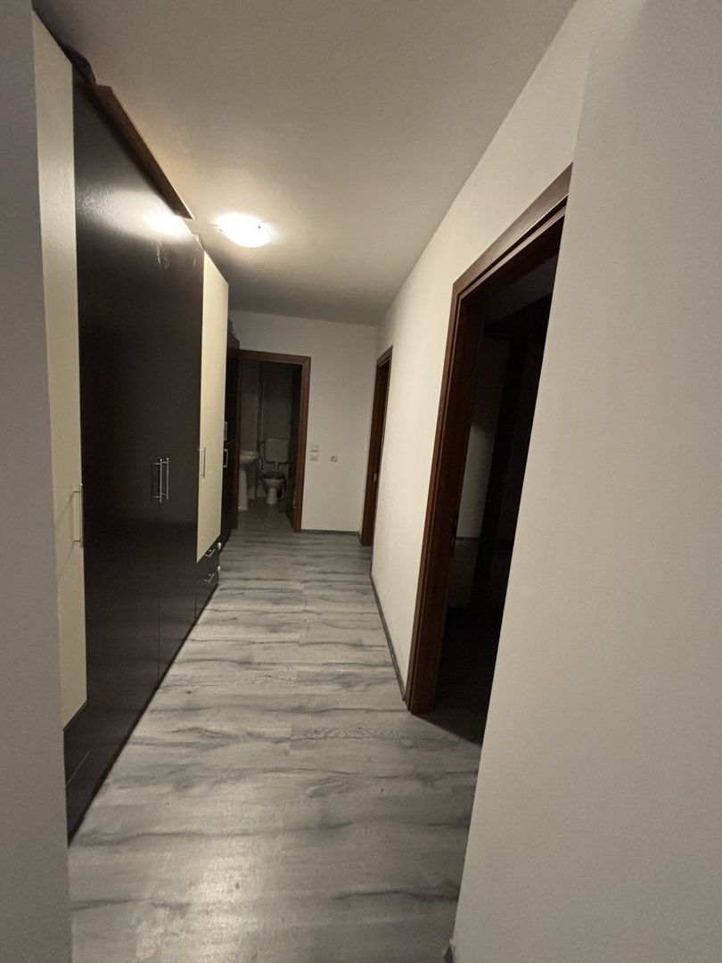 De inchiriat apartament cu 3 camere , Rin Grand Vitan sector3 - Poză 4