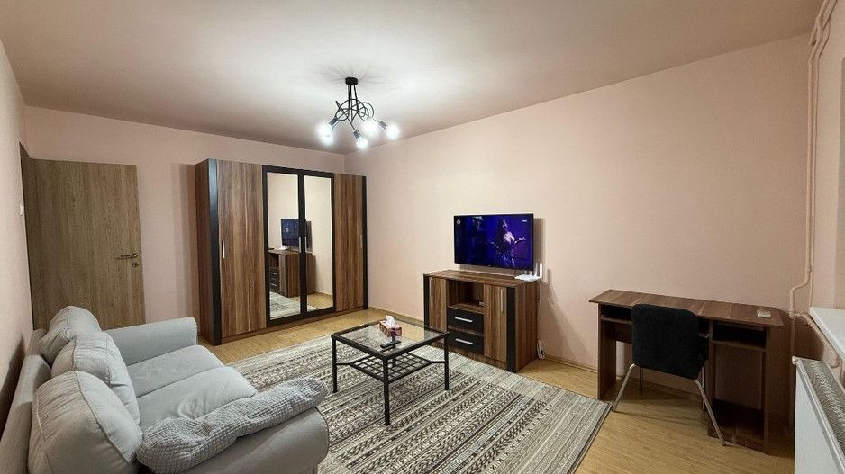 De inchiriat apartament 2 camere - Poză 2