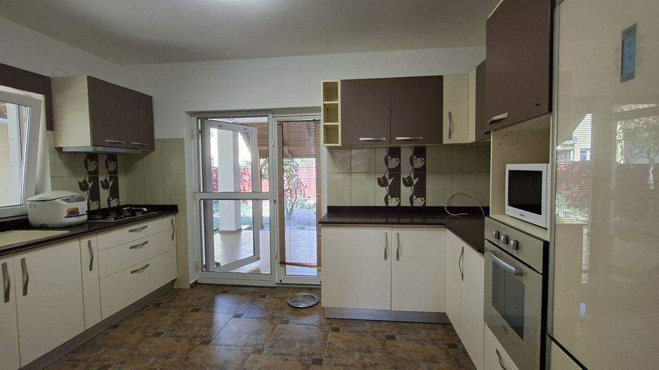 Casa individuala cu 4 camere - zona Kaufland/Dumbravita - Poză 7