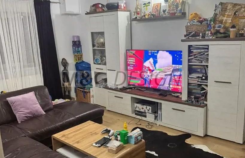 Apartament 3 camere Lipovei - Poză 1