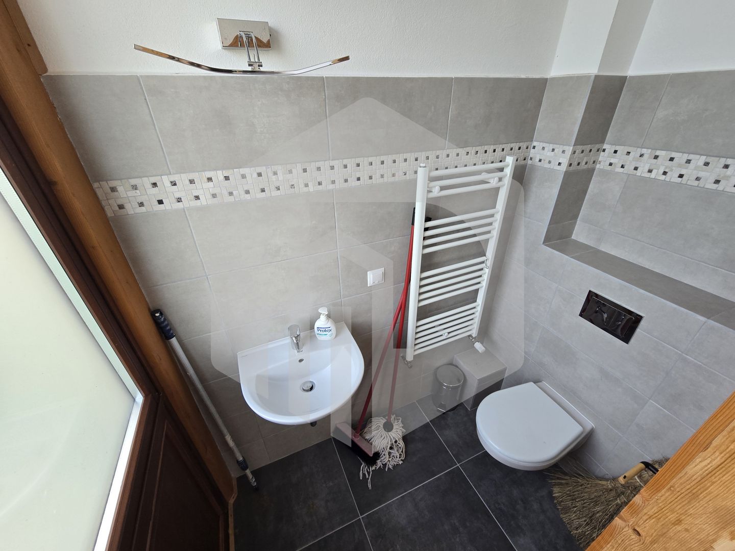 Casa individuala 4 camere teren 3825 mp Cisnadioara - Poză 21