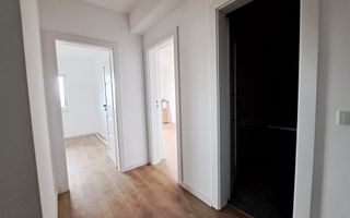Apartament Sibiu 3 camere, 2 bai, terasa si boxa - Poză 5