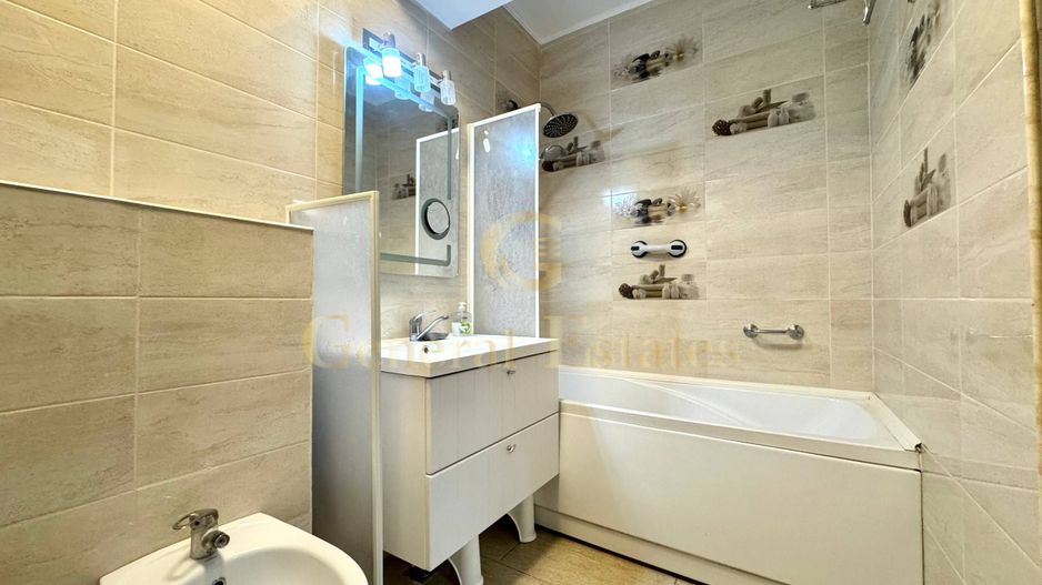 Vânzare apartament cu 2 camere, 67 m.p. - Complexul Royal Town. - Poză 13