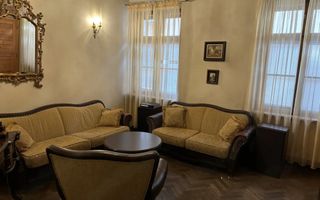 Apartament-2-camere-Central-Piata-Sfatului-Diferite-Compartimentari - Poză 2