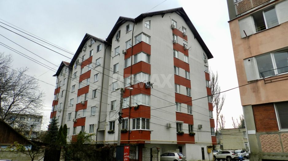 Apartament cu două dormitoare și living comasat cu bucătărie - Poză 1