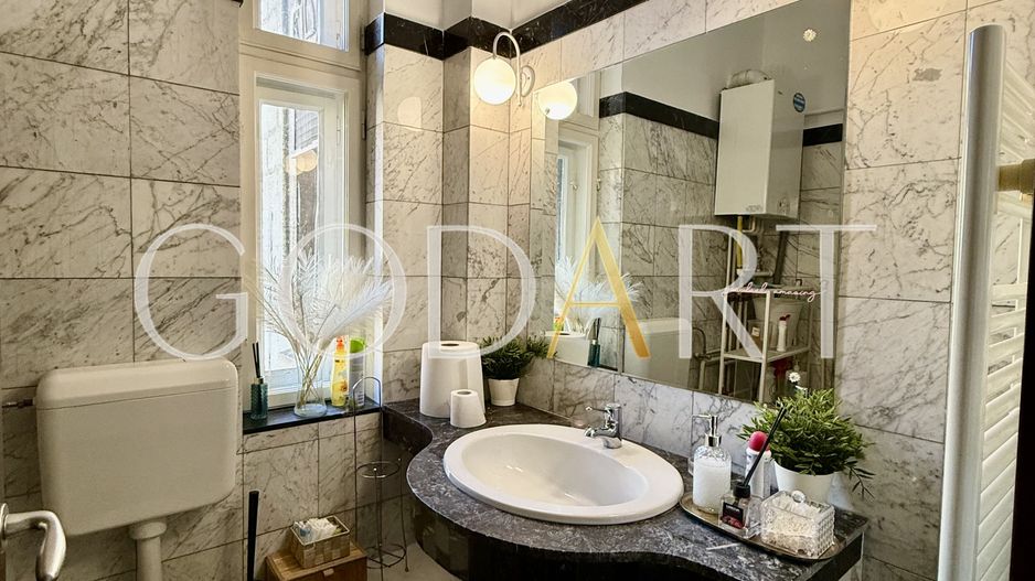 Apartament in vila | Ultracentral | 2 intrări | Garaj 30 mp | Renovat - Poză 17