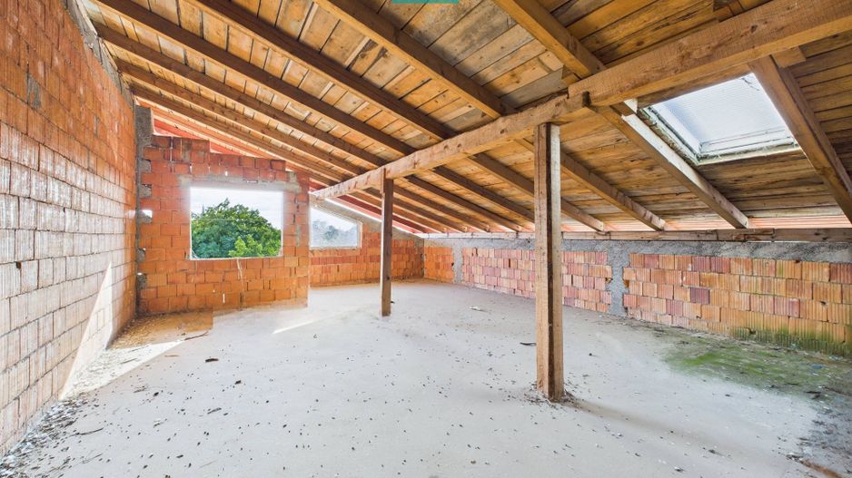 Imobil spațios la roșu pentru investiție - Vinga - Poză 3