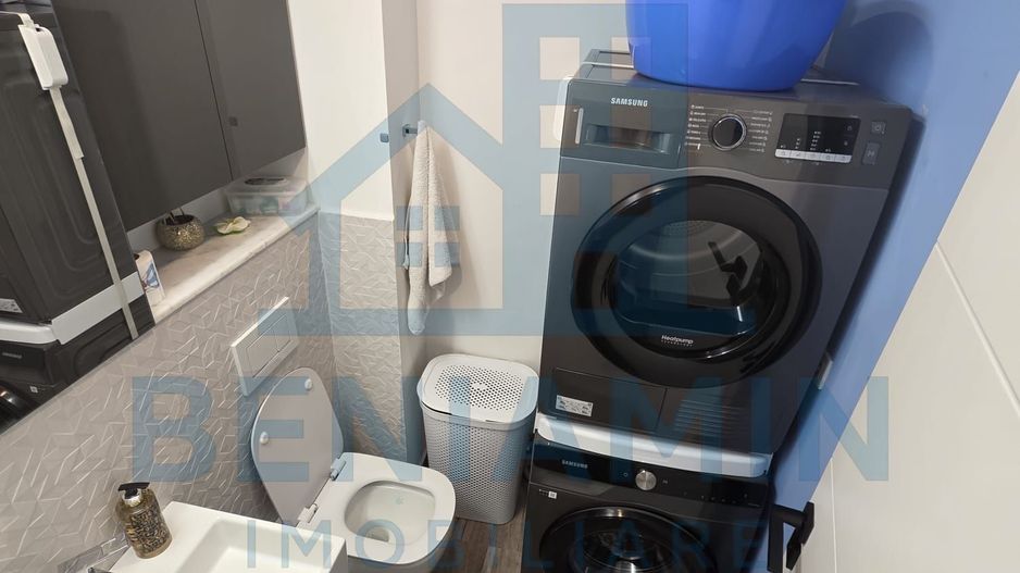 Trei camere decomandat ultra-renovat 2 bai Mcdonalds etaj 2 - Poză 12