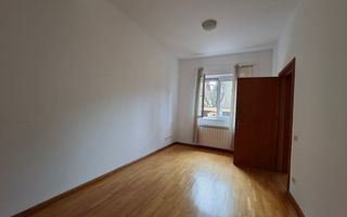 Vilă luminoasă I Gradina mare si loc de joacă privat I Iancu Nicolae - Poză 11