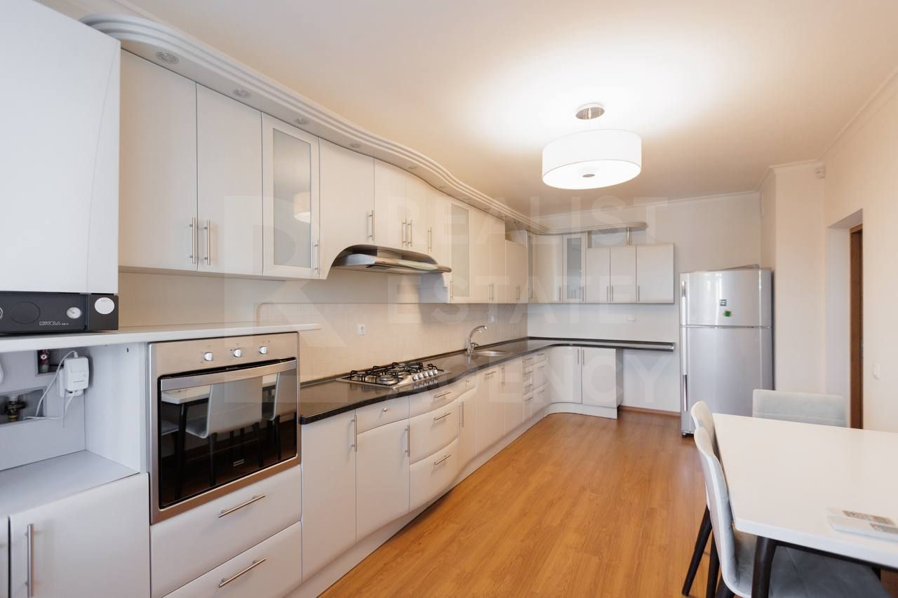 Chirie, apartament cu 4 camere, str. Petru Movilă, sectorul Centru - Poză 9