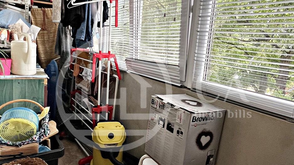 Apartament cu 3 camere de vanzare in zona Rogerius, Oradea - Poză 9