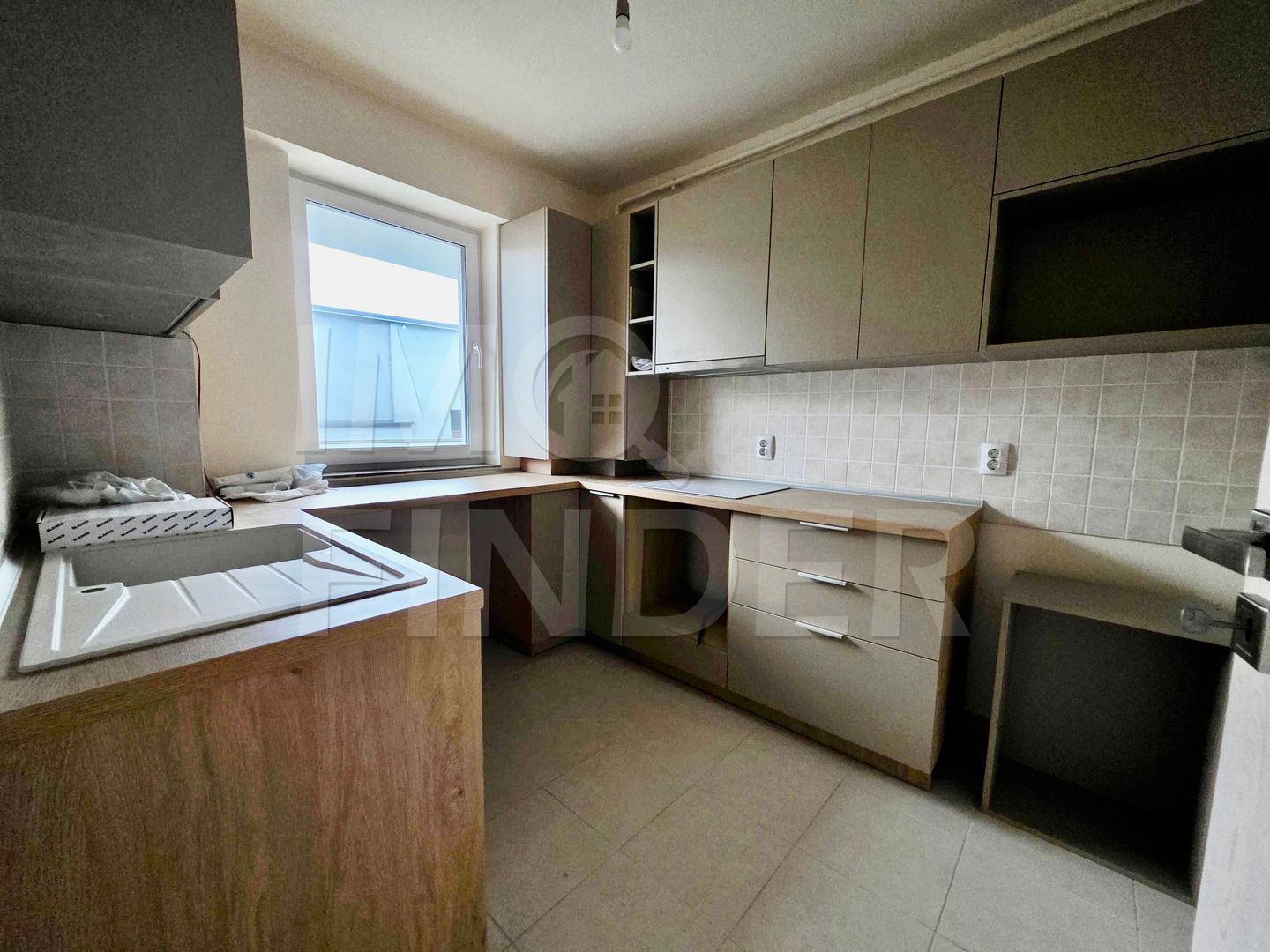Apartament cu 2 camere si balcon de 8 mp, aproape de Iulius Mall - Poză 1