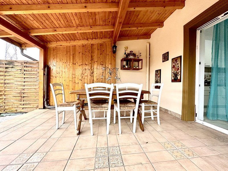 Casa la intrare în Ghiroda - Poză 40