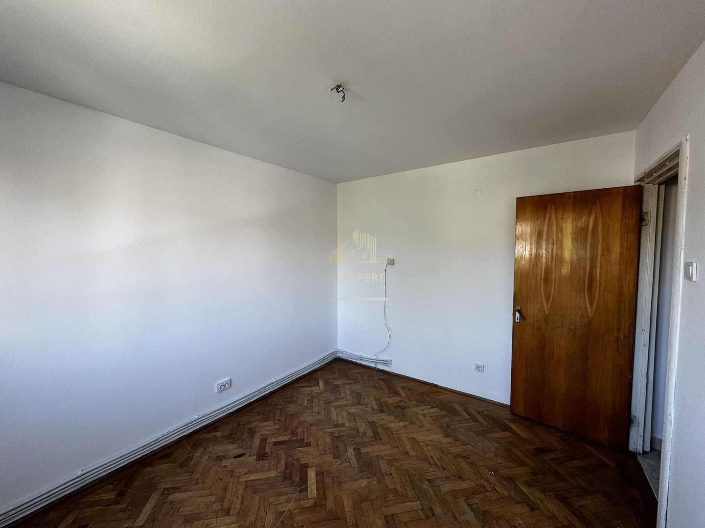 APARTAMENT 2 CAMERE, ETAJ 3, CAMPULUNG, ARGES - Poză 12