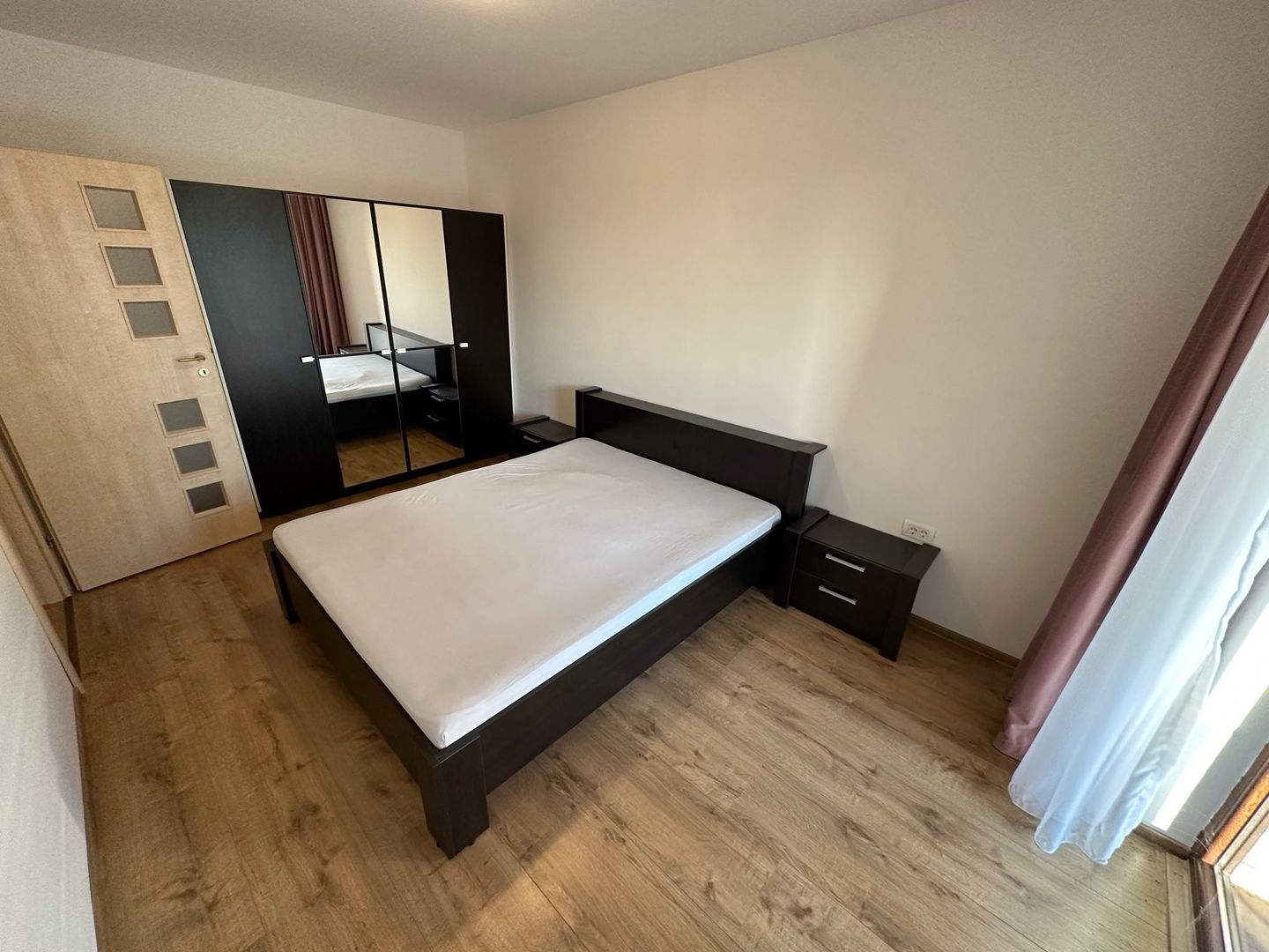 Casă / Vilă cu 4 camere de vanzare  în zona Aradului - Poză 17