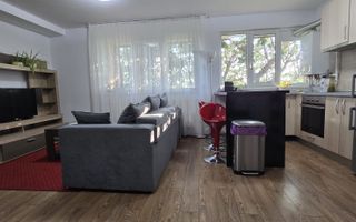 Apartament  de inchiriat cu 5 camere aproape de UMF, in 7 noiembrie - Poză 1