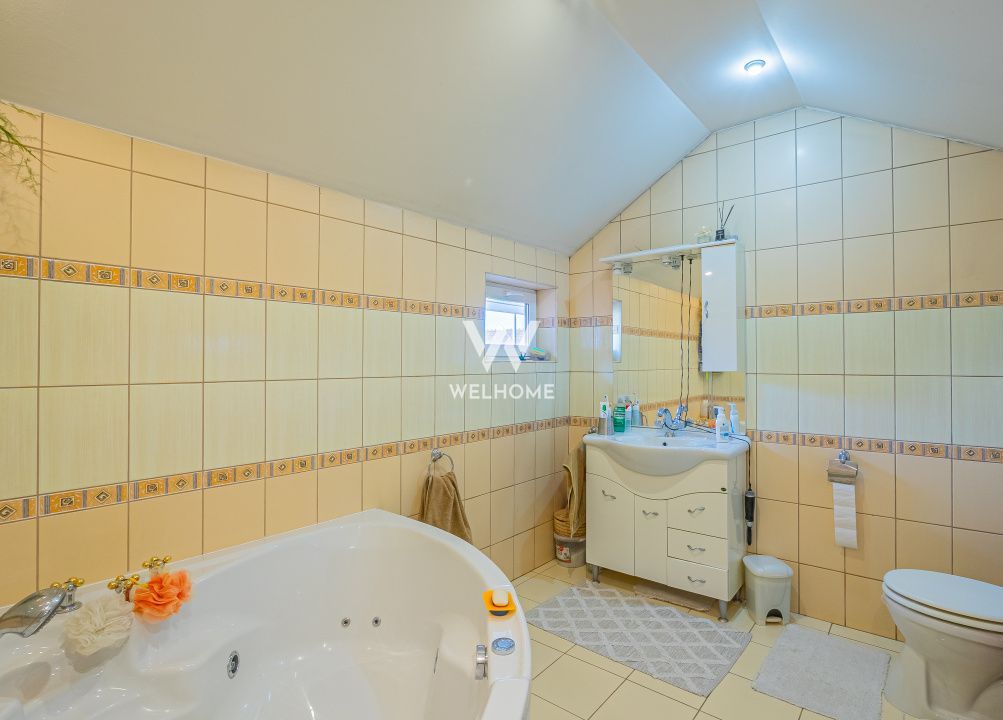 Casa individuala cu teren mare, vedere spre munti,  Avrig,  jud. Sibiu - Poză 9