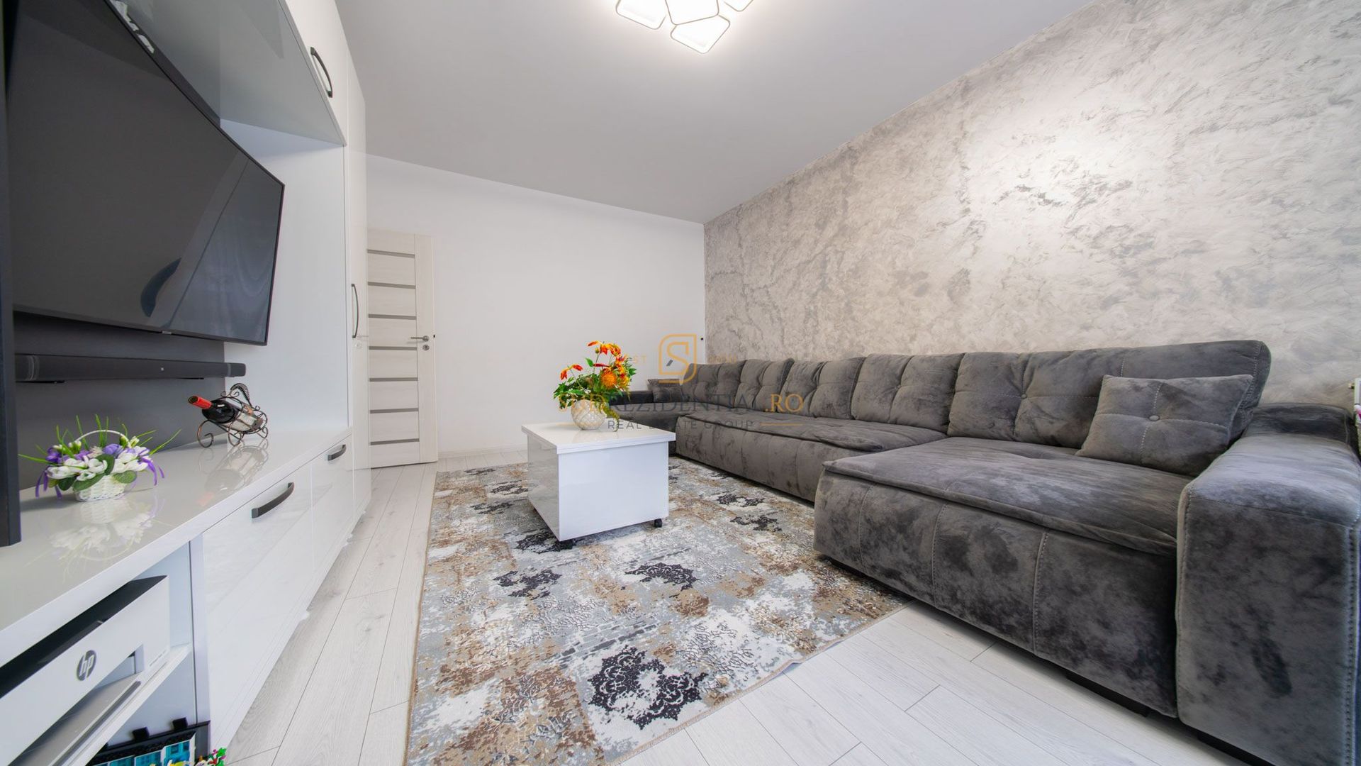 Apartament 3 camere, Mobilat si utilat, Parcare, Aproape de metrou - Poză 2