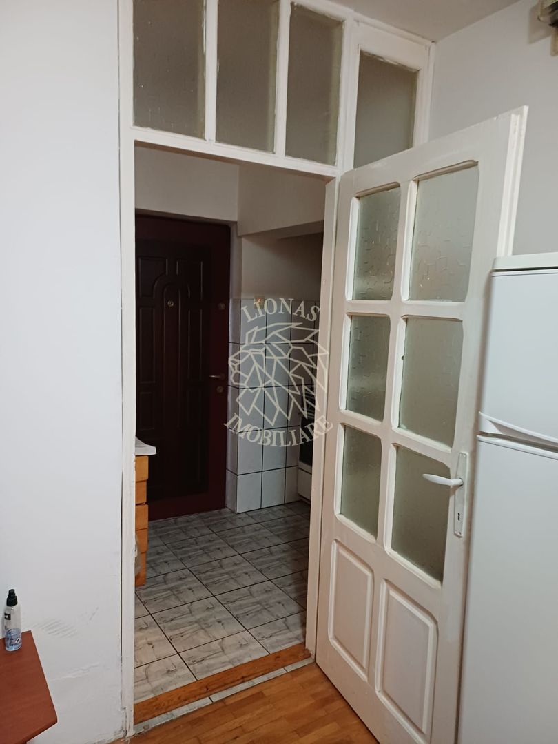 Apartament compartimentat cu 2 garsoniere-parter-Zona Policlinica - Poză 5
