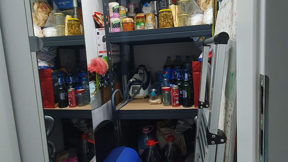 Bloc nou, Tractorul apartament mobilat la parter cu balcon si parcare - Poză 9