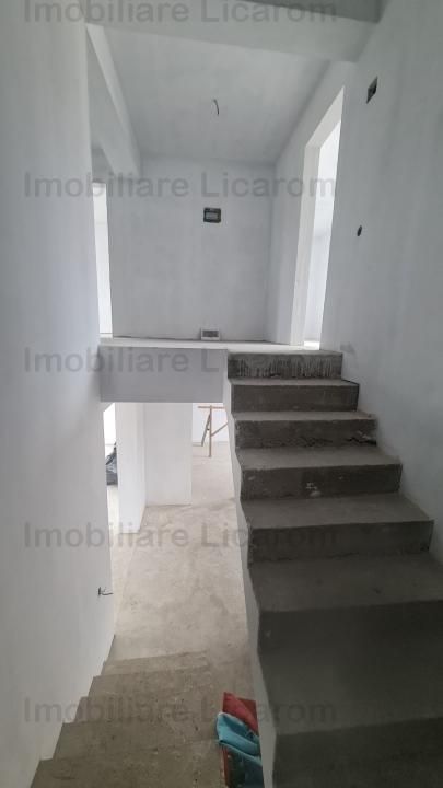 Vila Stupini P+E, 5 camere,curte,acces auto.(Parte Duplex) - Poză 2
