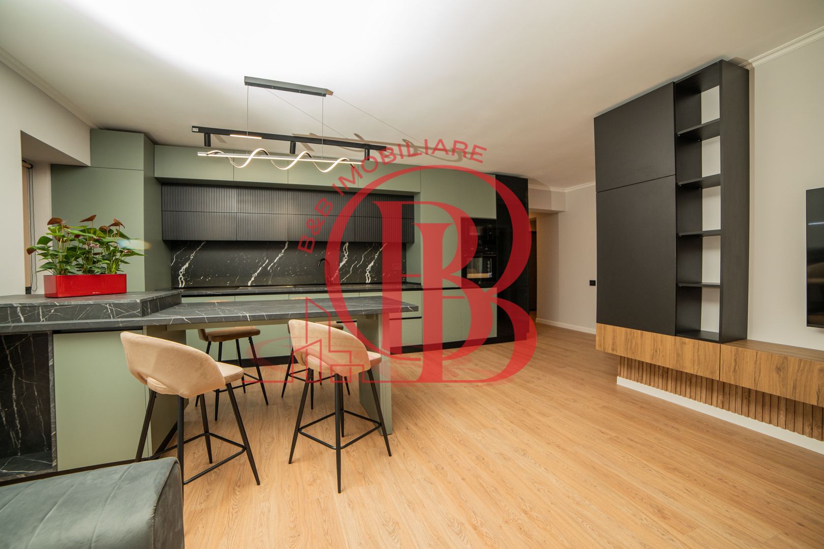 Penthouse 2 camere mobilat utilat panouri solare pompa caldura - Poză 1