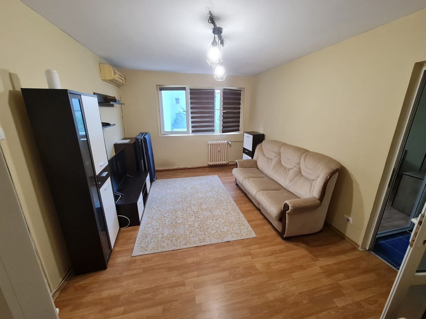 3 camere - Piata Munci - Titan - Poză 2