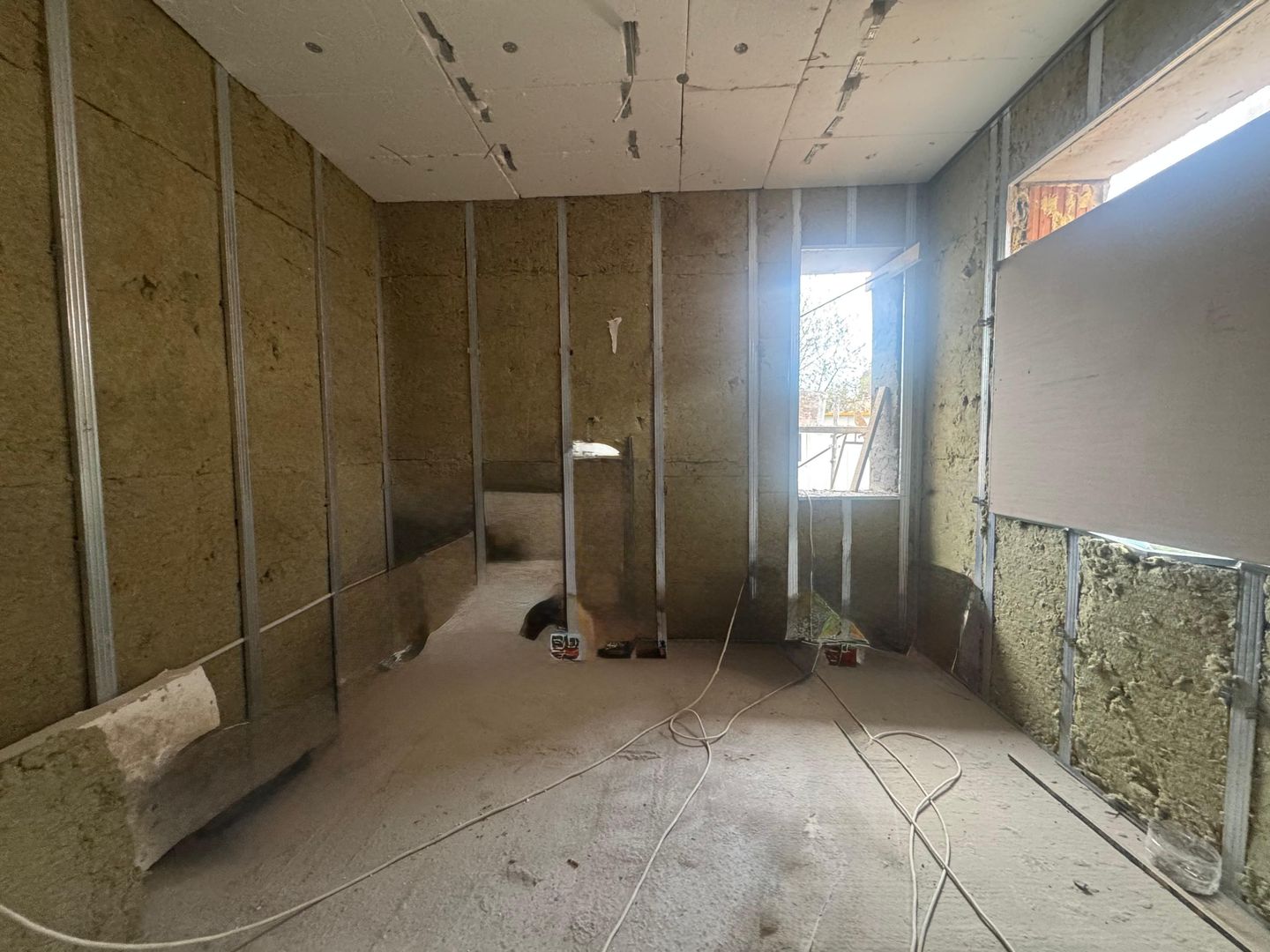 Vila solidă cu potential mutiplu 5 camere + teren || Piața Romană–Polonă - Poză 9