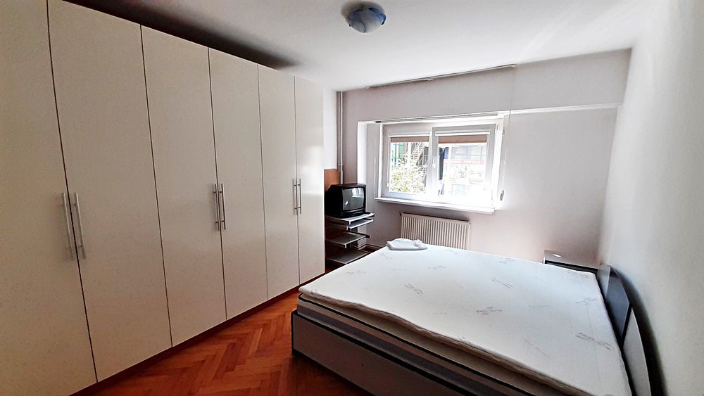 Scriitorilor, apartament de 3 camere etaj 1, pret 95000 euro neg. - Poză 6